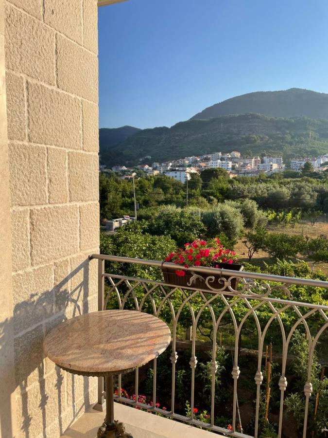 Petivat Gardens Apartamento Exterior foto